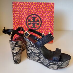 Tory Burch Black and Tan Wedge Shoes ☆☆☆ NEW SZ 9